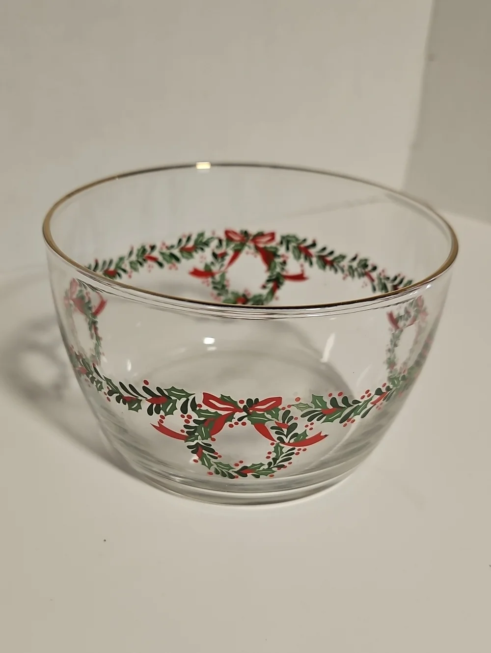 Clear Glass Holiday Bowl with Wreath Motif